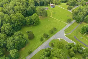11201 Stuart Mill Rd, Oakton, VA 22124 - Photo 9