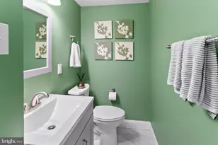 8113 Loving Forest Ct, Springfield, VA 22153 - Photo 21