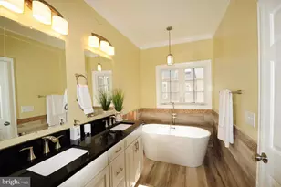 4379 Thomas Brigade Ln, Fairfax, VA 22033 - Photo 19