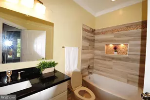 4379 Thomas Brigade Ln, Fairfax, VA 22033 - Photo 21