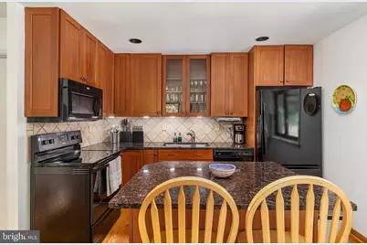 2223 Glencourse Lane, Reston, VA 20191 - Photo 9