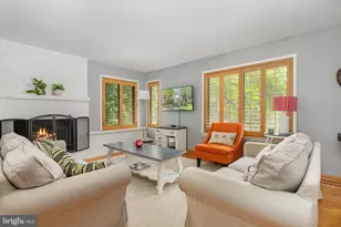 2223 Glencourse Ln, Reston, VA 20191 - Photo 3