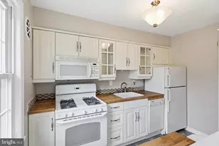 6628 E Wakefield Dr E, Alexandria, VA 22307 - Photo 13