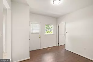 8902 Huxley Ct, Springfield, VA 22153 - Photo 43