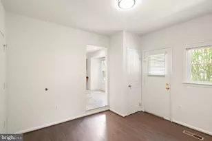 8902 Huxley Ct, Springfield, VA 22153 - Photo 11