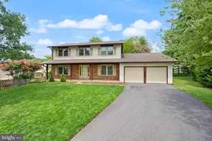 8902 Huxley Ct, Springfield, VA 22153 - Photo 25