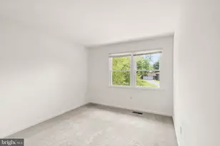 8902 Huxley Ct, Springfield, VA 22153 - Photo 31