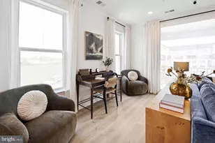 14986 Deco Cir, Chantilly, VA 20151 - Photo 3