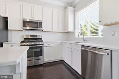 14566 Lake Vista Drive, Chantilly, VA 20151 - Photo 11