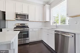 14566 Lake Vista Dr, Chantilly, VA 20151 - Photo 11
