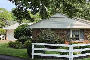 12912 Mt Royal Ln, Fairfax, VA 22033 - Photo 3