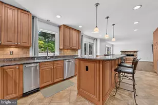 1022 Delf Dr, McLean, VA 22101 - Photo 11
