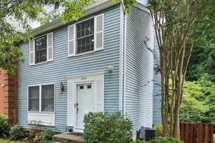 2115 Preston Square Ct, Falls Church, VA 22043 - Photo 1
