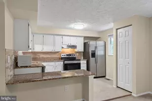 7973 Tyson Oaks Cir, Vienna, VA 22182 - Photo 15