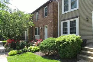 7973 Tyson Oaks Cir, Vienna, VA 22182 - Photo 3