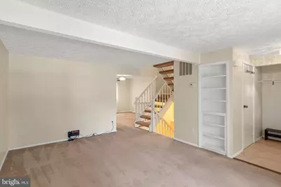 7973 Tyson Oaks Circle, Vienna, VA 22182 - Photo 9