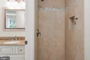 7973 Tyson Oaks Cir, Vienna, VA 22182 - Photo 25