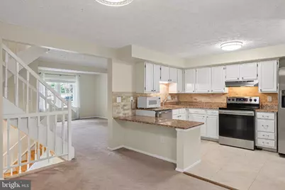 7973 Tyson Oaks Circle, Vienna, VA 22182 - Photo 3