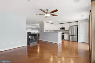 4424 Eastwick Ct, Fairfax, VA 22033 - Photo 9
