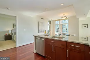 8220 Crestwood Heights Dr, McLean, VA 22102 - Photo 11