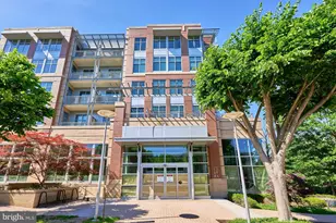 8220 Crestwood Heights Dr, McLean, VA 22102 - Photo 45