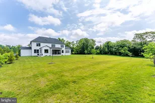665 Stratford Hill Ct, Great Falls, VA 22066 - Photo 7
