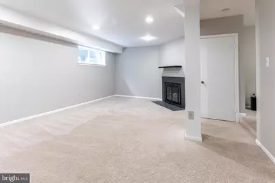 8020 Bethelen Woods Lane, Springfield, VA 22153 - Photo 29