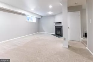 8020 Bethelen Woods Ln, Springfield, VA 22153 - Photo 29