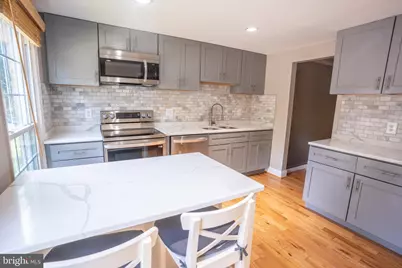 8020 Bethelen Woods Lane, Springfield, VA 22153 - Photo 3