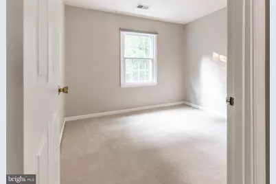 8020 Bethelen Woods Lane, Springfield, VA 22153 - Photo 23
