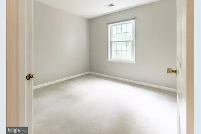 8020 Bethelen Woods Lane, Springfield, VA 22153 - Photo 17