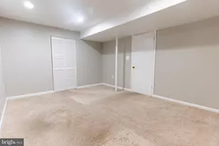 8020 Bethelen Woods Ln, Springfield, VA 22153 - Photo 31