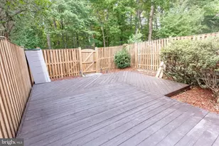 8020 Bethelen Woods Ln, Springfield, VA 22153 - Photo 35