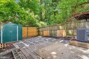 7821 Groveland Square, Springfield, VA 22153 - Photo 39