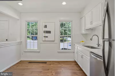 7821 Groveland Square, Springfield, VA 22153 - Photo 5