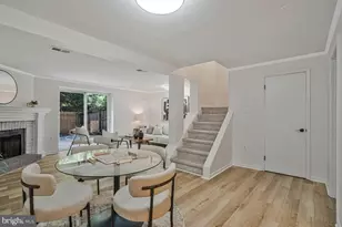 7821 Groveland Square, Springfield, VA 22153 - Photo 27