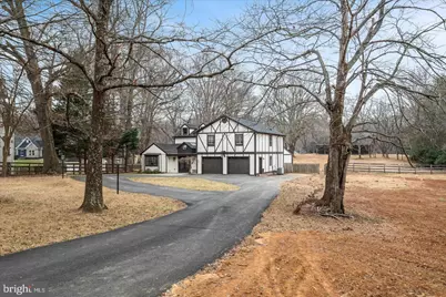 9036 Jeffery Road, Great Falls, VA 22066 - Photo 3