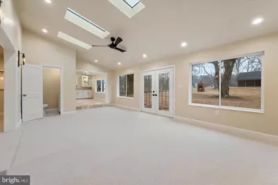 9036 Jeffery Road, Great Falls, VA 22066 - Photo 15