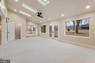 9036 Jeffery Rd, Great Falls, VA 22066 - Photo 15