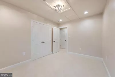 9036 Jeffery Road, Great Falls, VA 22066 - Photo 33