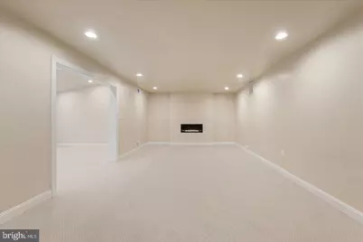 9036 Jeffery Road, Great Falls, VA 22066 - Photo 13