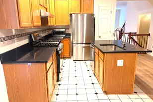 8408 Jovin Cir, Springfield, VA 22153 - Photo 11