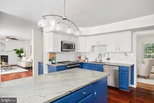 13513 Copper Ridge Dr, Herndon, VA 20171 - Photo 3