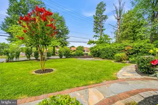 2706 Popkins Ln, Alexandria, VA 22306 - Photo 7