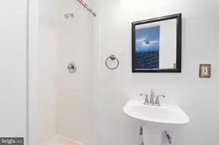 2636 East Side Dr, Alexandria, VA 22306 - Photo 25
