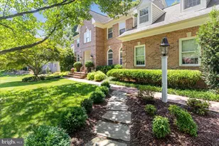 3285 Willow Glen Dr, Herndon, VA 20171 - Photo 3