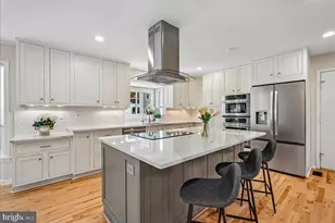 3632 Great Laurel Ln, Fairfax, VA 22033 - Photo 17