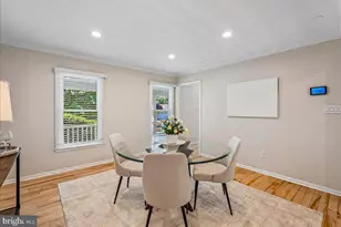 3632 Great Laurel Ln, Fairfax, VA 22033 - Photo 15