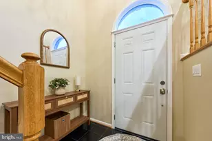 5473 Middlebourne Ln, Centreville, VA 20120 - Photo 7