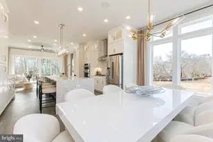 11595 Patriotic Ln, Reston, VA 20190 - Photo 17